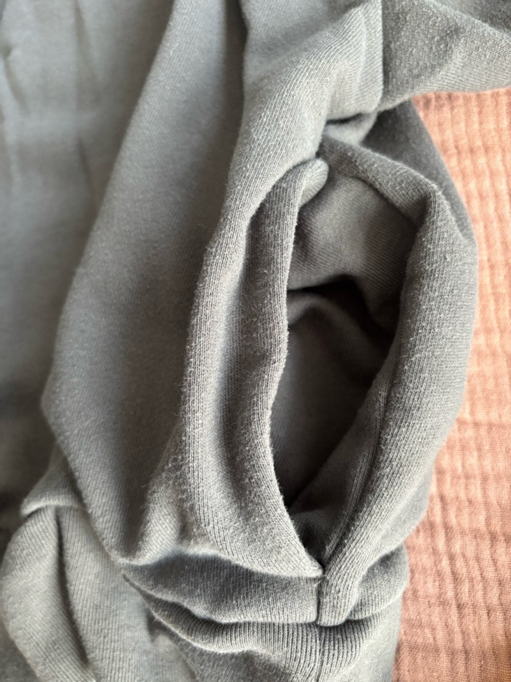GAP Half Zip Mockneck Sweatshirt with Pockets - Picture 5 of 6
